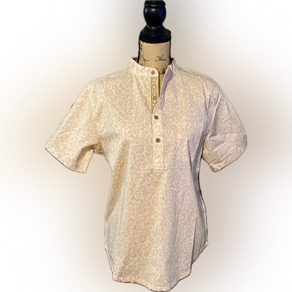 Disney Store Ladies Shirt Button Front Short Sleeve Cheetah Tan Size XL